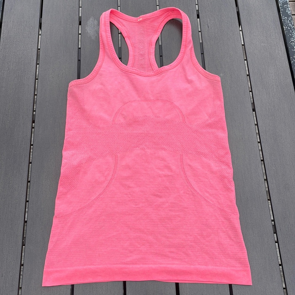 Lululemon Swiftly Tech Racerback Size 4 Heathered Neon Pink